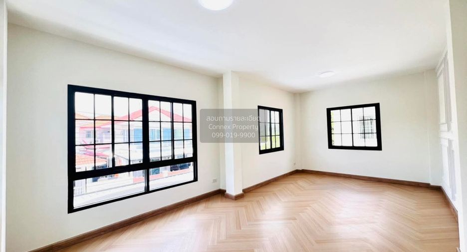 For sale 4 bedrooms house in Mueang Nonthaburi, Nonthaburi