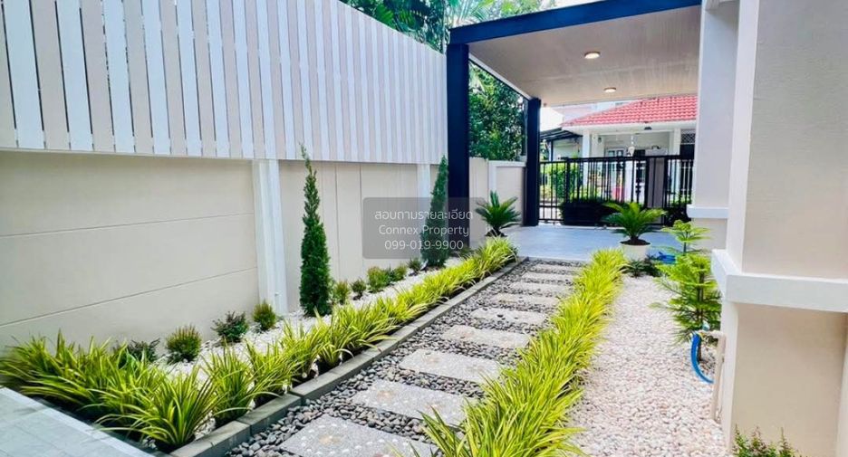 For sale 4 bedrooms house in Mueang Nonthaburi, Nonthaburi