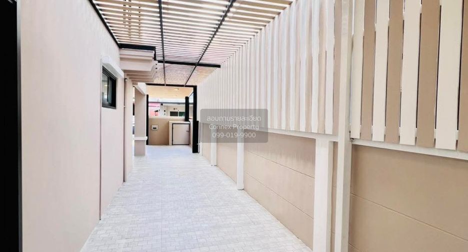 For sale 4 bedrooms house in Mueang Nonthaburi, Nonthaburi