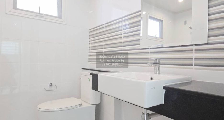 For sale 4 bedrooms house in Bang Phli, Samut Prakan