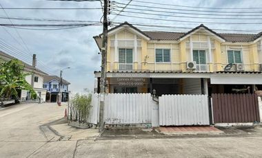 For sale 3 bedrooms townhouse in Mueang Nonthaburi, Nonthaburi