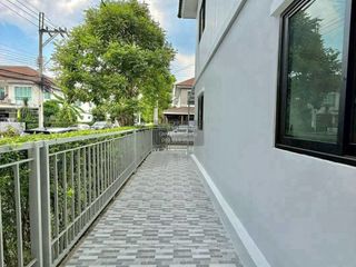 For sale 3 bedrooms townhouse in Mueang Nonthaburi, Nonthaburi