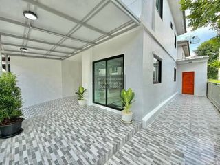 For sale 3 bedrooms townhouse in Mueang Nonthaburi, Nonthaburi