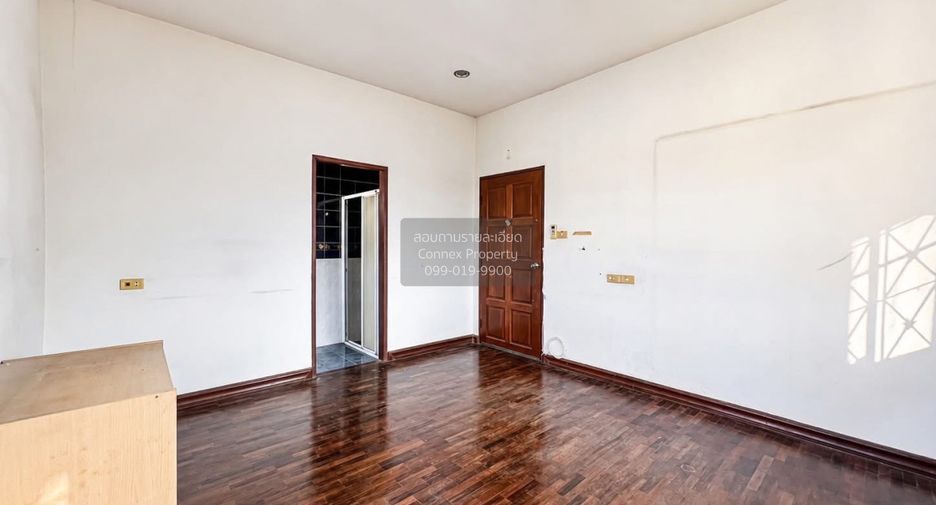 For sale 5 bedrooms house in Thawi Watthana, Bangkok