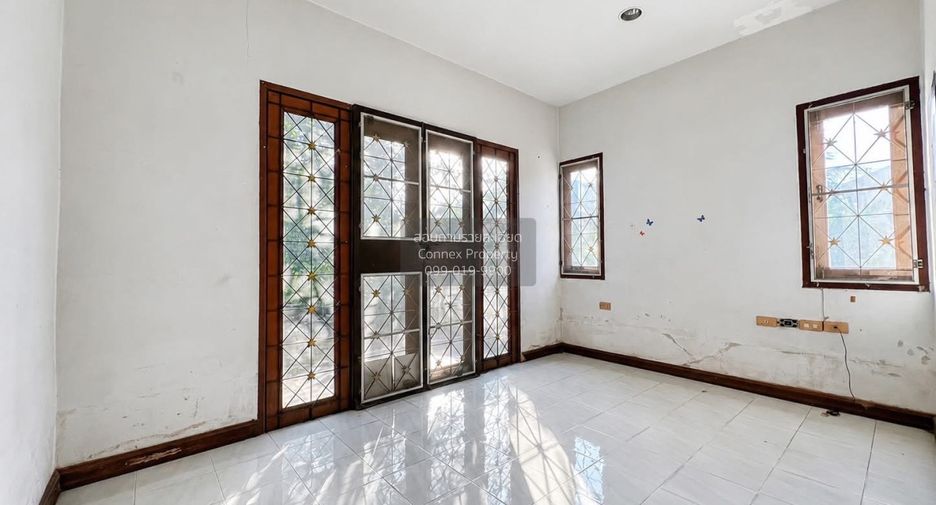 For sale 5 bedrooms house in Thawi Watthana, Bangkok