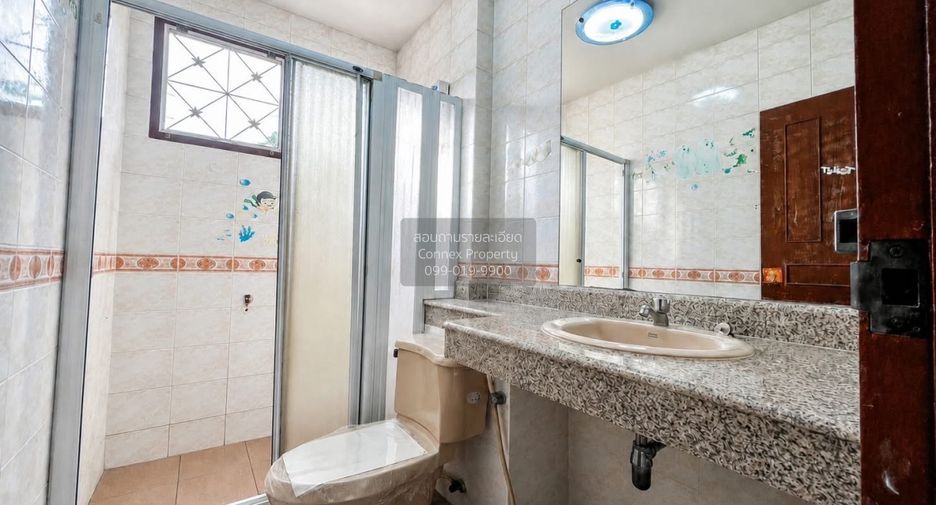 For sale 5 bedrooms house in Thawi Watthana, Bangkok