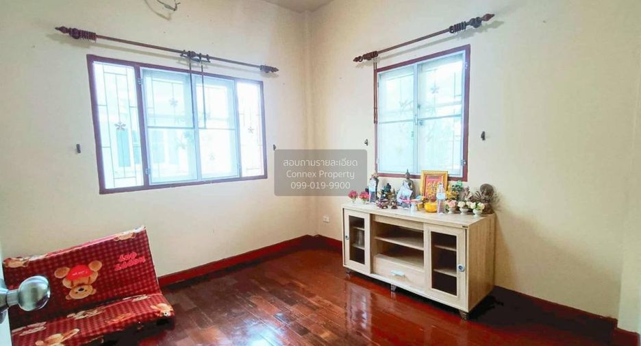 Casa en venta de 3 habitaciones en Sai Noi, Nonthaburi