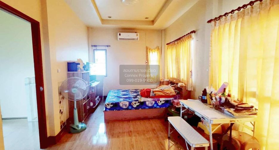 Casa en venta de 3 habitaciones en Sai Noi, Nonthaburi