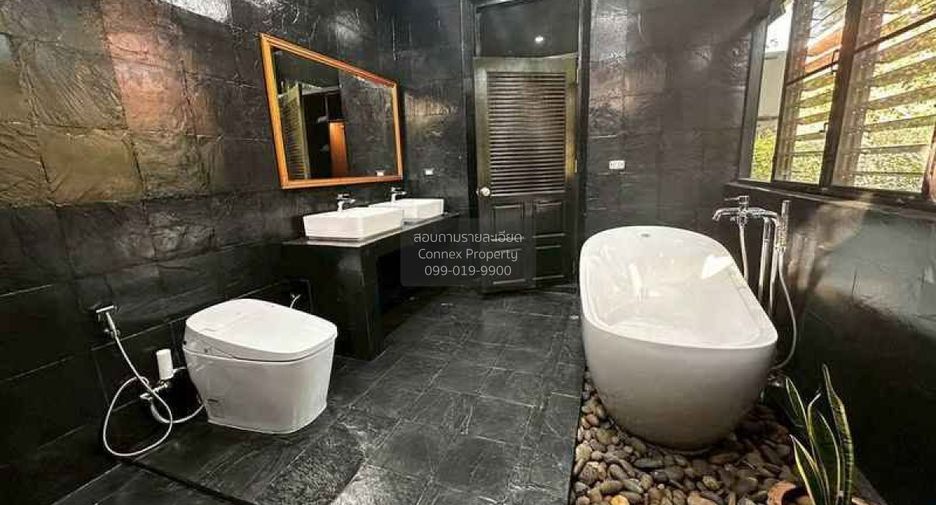 For sale 4 bedrooms house in Bang Saray, Pattaya