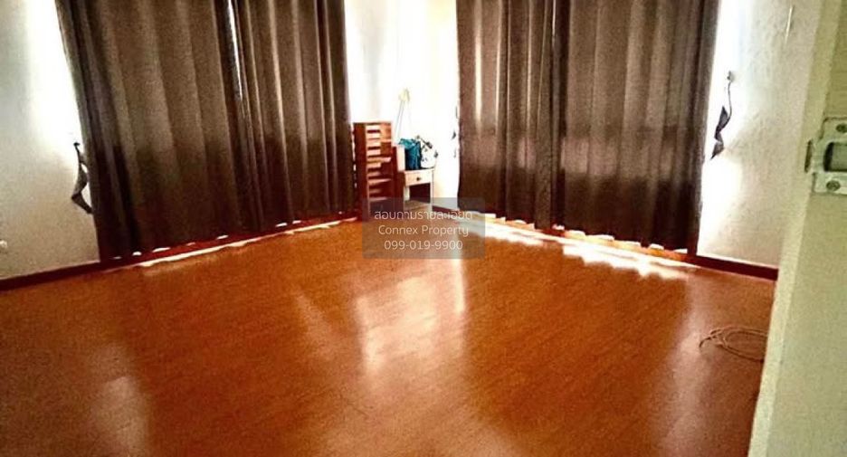 For sale 4 bedrooms house in Nong Chok, Bangkok