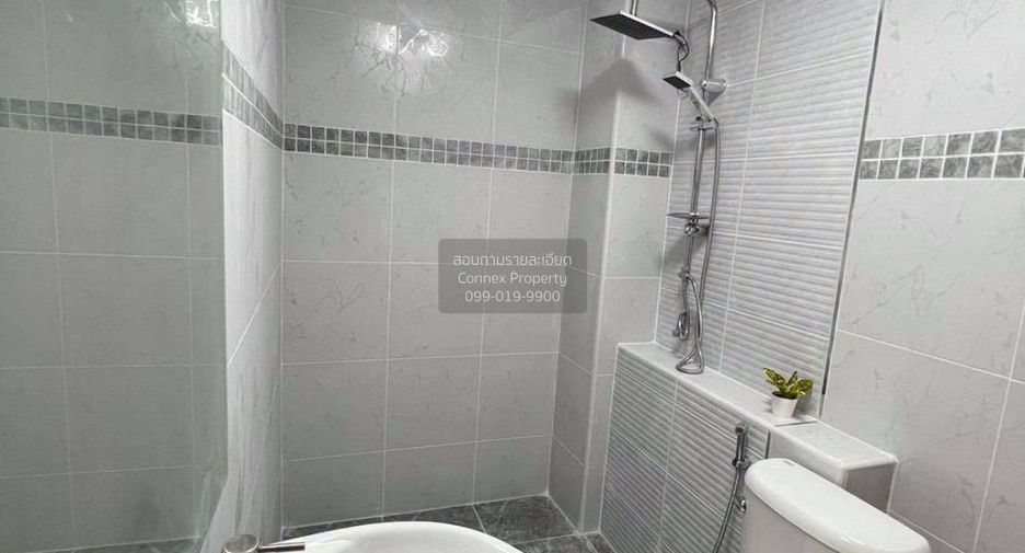 For sale 2 bedrooms townhouse in Bang Lamung, Chonburi