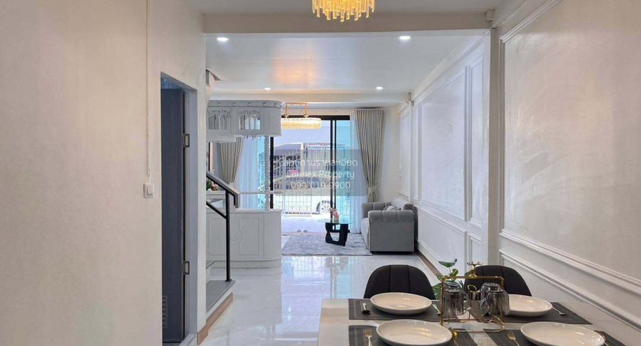For sale 2 bedrooms townhouse in Bang Lamung, Chonburi