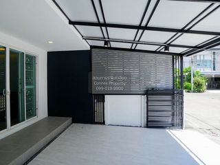 For sale 3 bedrooms townhouse in Pak Kret, Nonthaburi