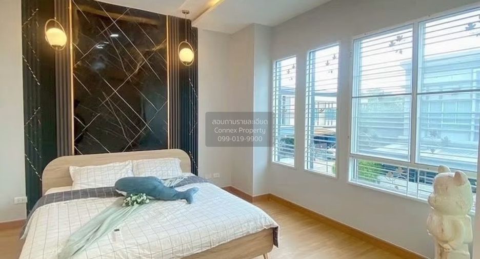 For sale 3 bedrooms townhouse in Pak Kret, Nonthaburi