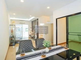 For sale 4 bedrooms townhouse in Mueang Nonthaburi, Nonthaburi