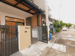 Reihenhaus zum Kauf mit 3 Zimmer in Bang Bua Thong, Nonthaburi