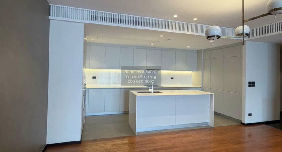 For sale 3 bedrooms condo in Watthana, Bangkok