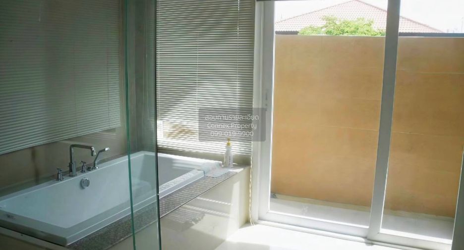 For sale 5 bedrooms house in Pak Kret, Nonthaburi