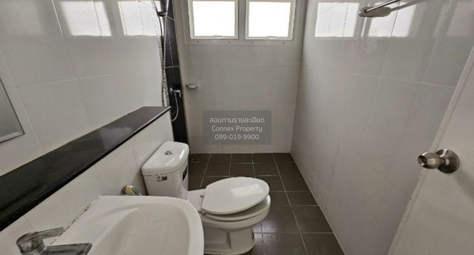For sale 4 bedrooms house in Krathum Baen, Samut Sakhon
