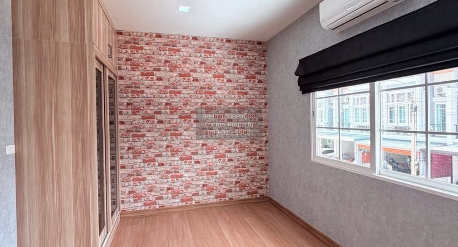 For sale 4 bedrooms house in Bang Khen, Bangkok