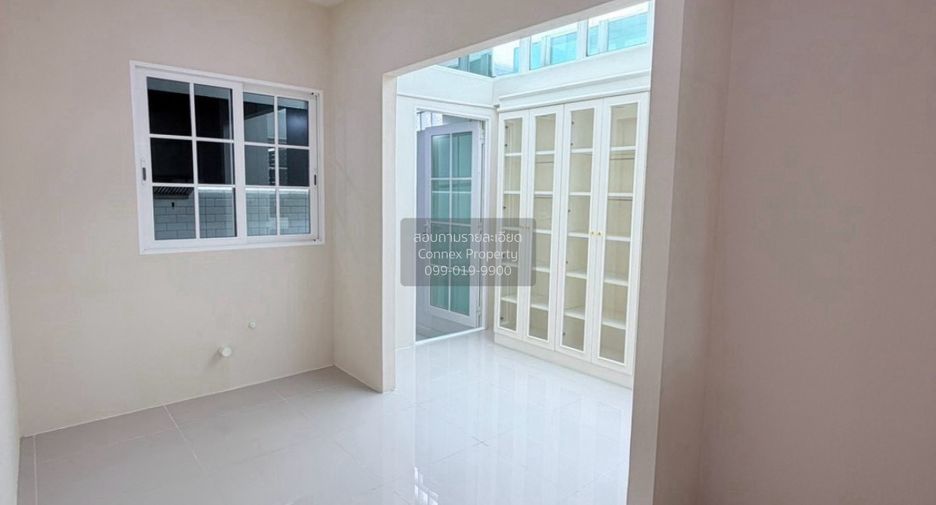 For sale 4 bedrooms house in Bang Khen, Bangkok
