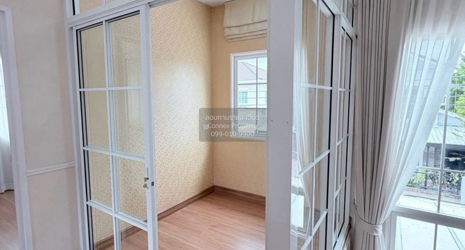 For sale 4 bedrooms house in Bang Khen, Bangkok