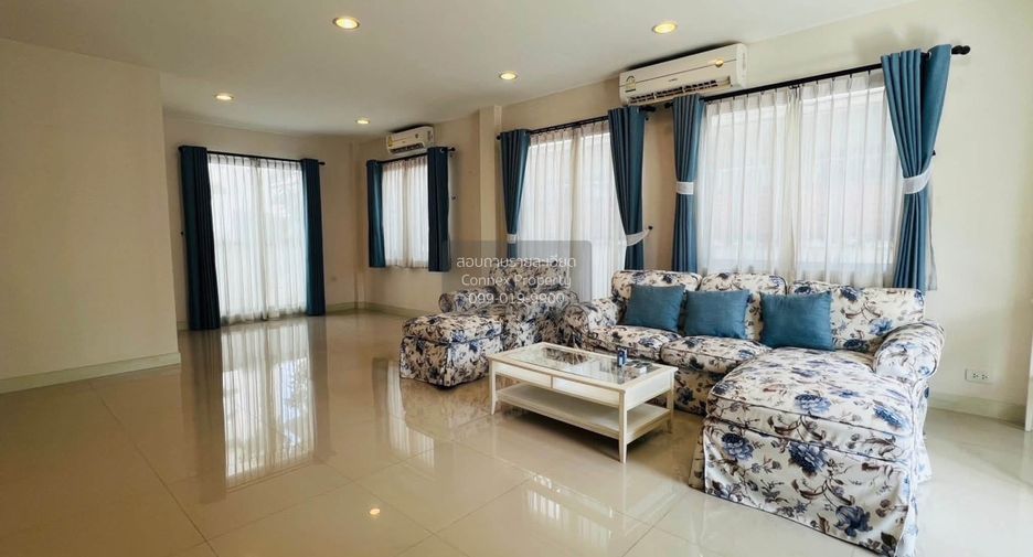 For sale 3 bedrooms house in Khan Na Yao, Bangkok