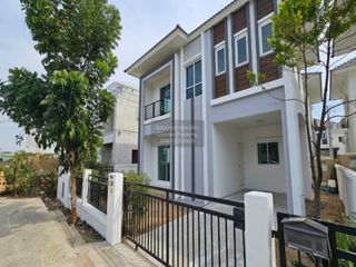 For sale 3 bedrooms house in Krathum Baen, Samut Sakhon