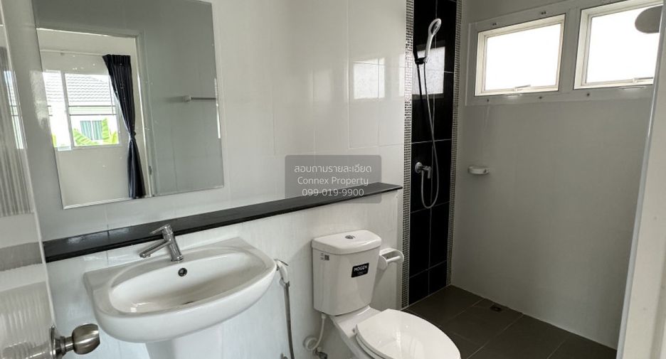 For sale 3 bedrooms house in Krathum Baen, Samut Sakhon