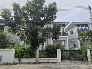 For sale 3 bedrooms house in Krathum Baen, Samut Sakhon