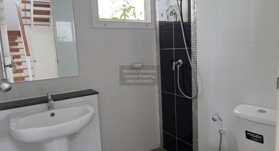 For sale 3 bedrooms house in Krathum Baen, Samut Sakhon