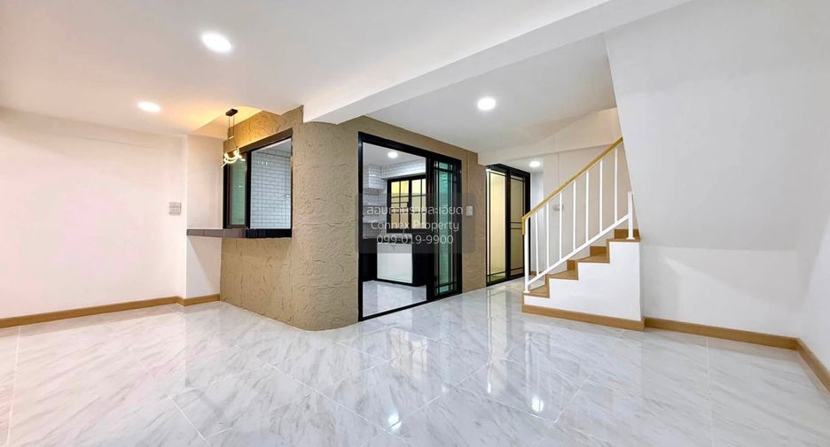 For sale 5 bedrooms townhouse in Bang Khae, Bangkok
