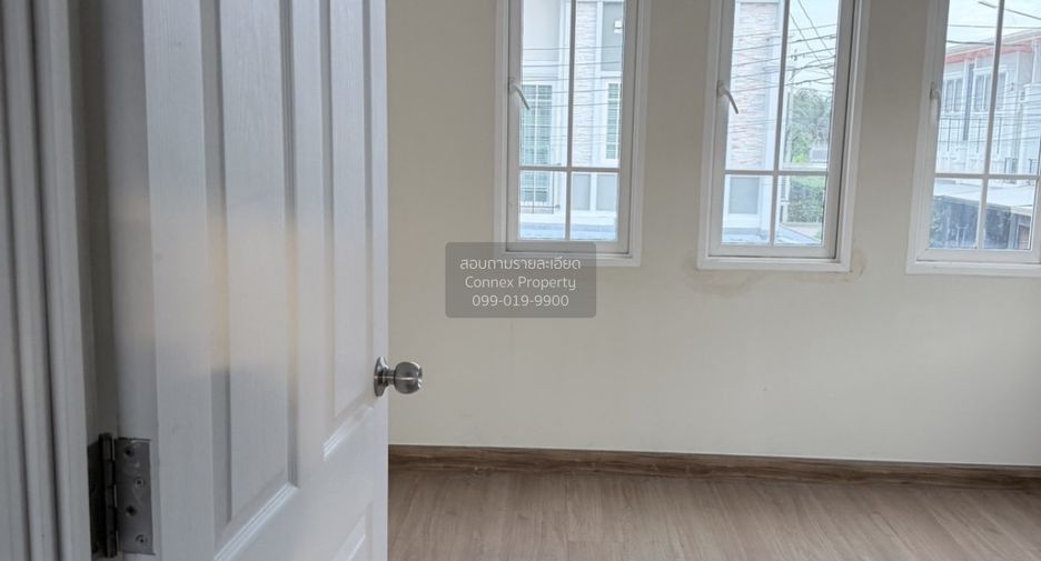 For sale 3 bedrooms townhouse in Mueang Nonthaburi, Nonthaburi