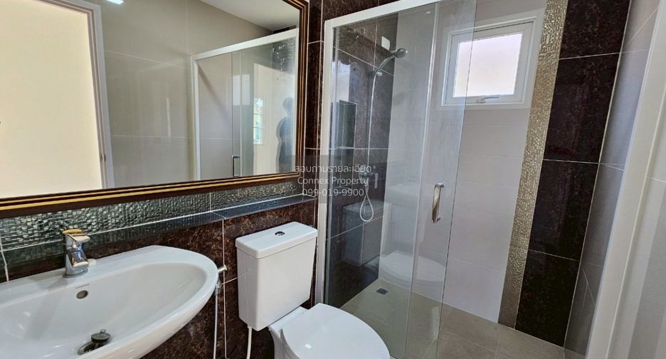 For sale 4 bedrooms house in Mueang Samut Sakhon, Samut Sakhon