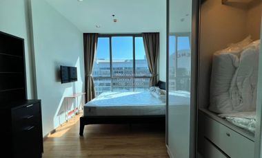 For sale 1 bed condo in Khlong Toei, Bangkok