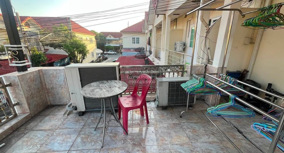 For sale 3 bedrooms townhouse in Mueang Samut Prakan, Samut Prakan