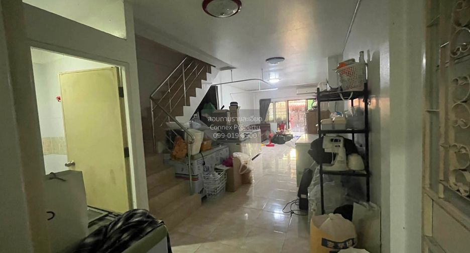 For sale 3 bedrooms townhouse in Mueang Samut Prakan, Samut Prakan