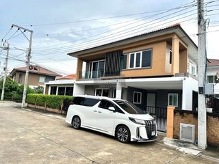 For sale 4 bedrooms house in Bang Phli, Samut Prakan