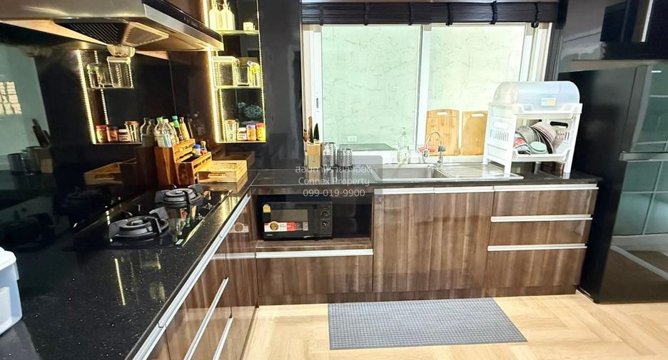For sale 4 bedrooms house in Bang Phli, Samut Prakan
