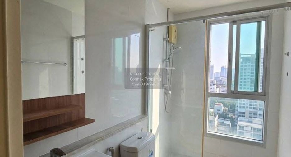 For sale 2 bedrooms condo in Yan Nawa, Bangkok