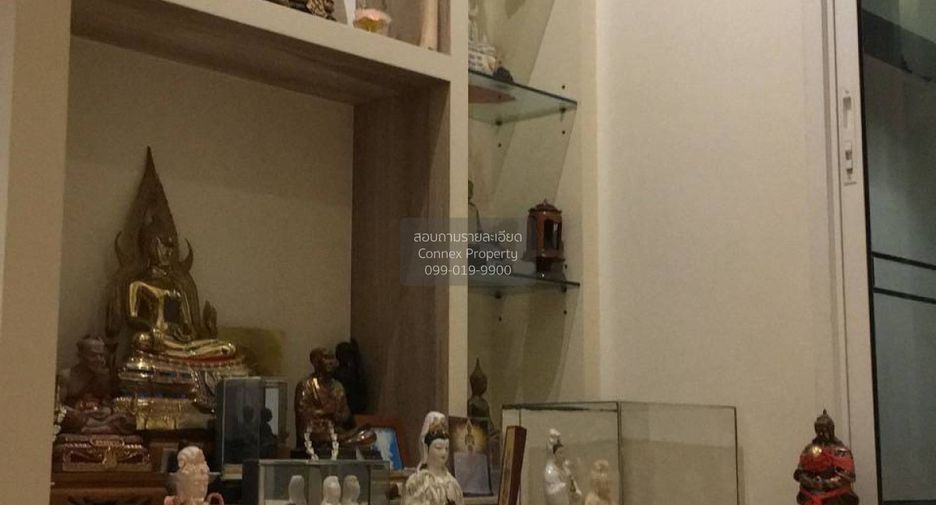For sale 4 bedrooms house in Khan Na Yao, Bangkok