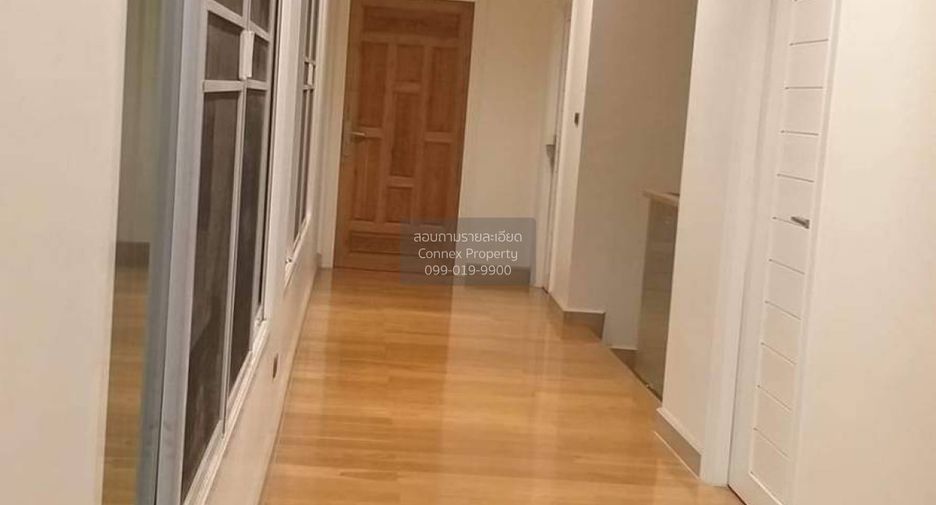 For sale 4 bedrooms house in Khan Na Yao, Bangkok