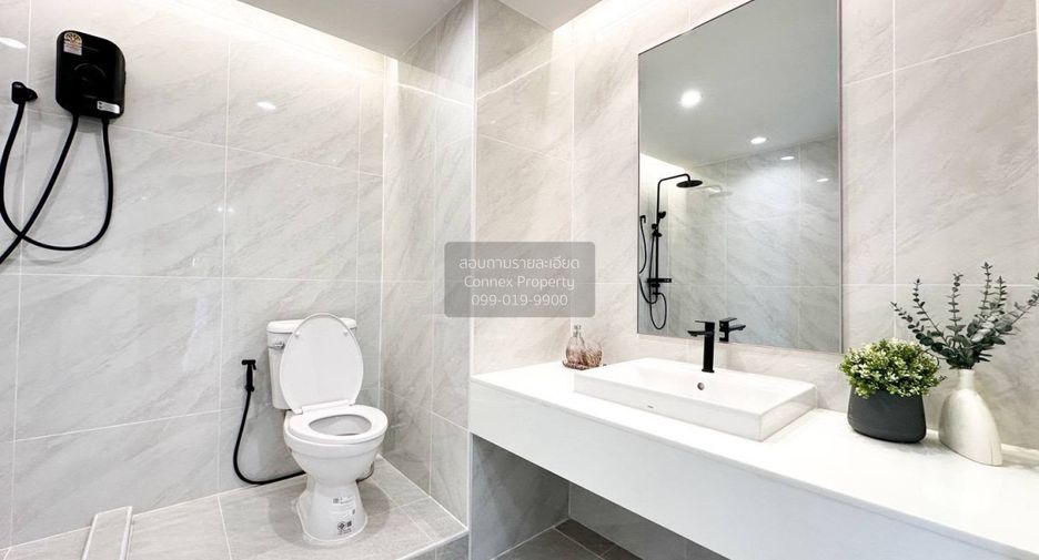 For sale 2 bedrooms condo in Phra Khanong, Bangkok