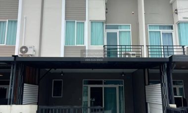 For sale 3 bedrooms townhouse in Bang Phli, Samut Prakan