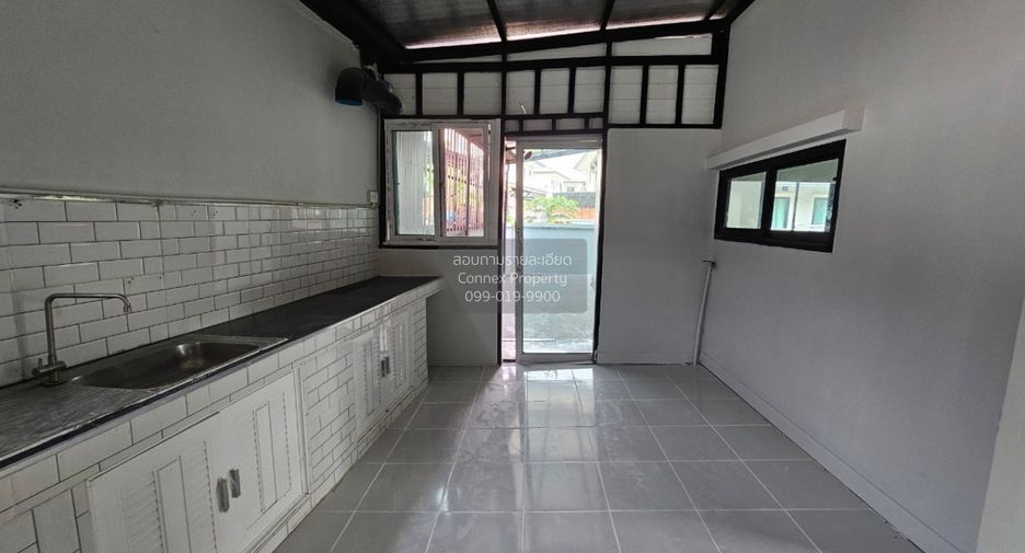 For sale 3 bedrooms house in Bang Bo, Samut Prakan