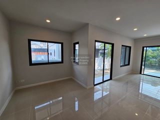 For sale 3 bedrooms house in Bang Bo, Samut Prakan