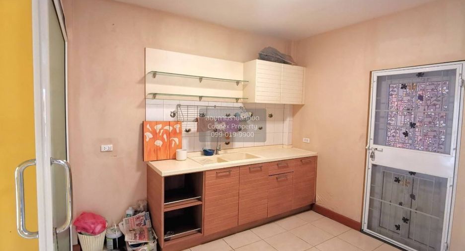For sale 3 bedrooms house in Bang Khun Thian, Bangkok