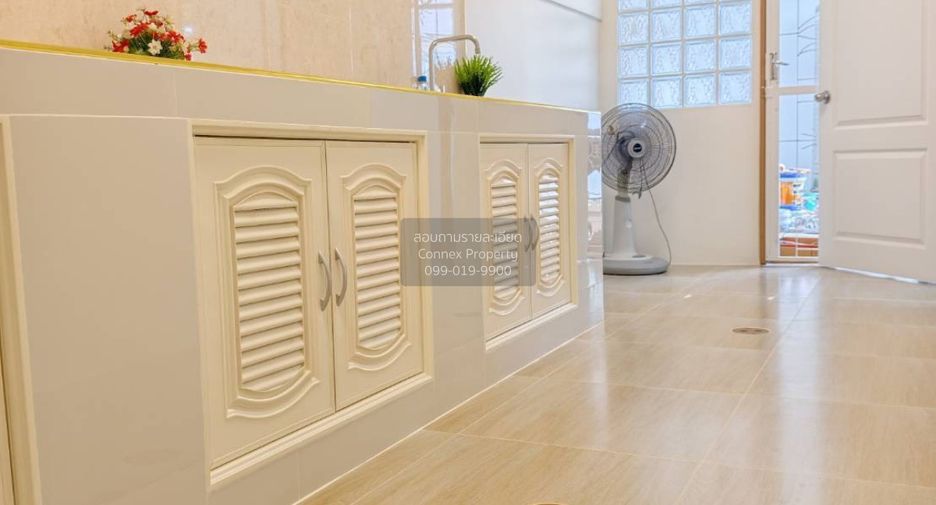 For sale 3 bedrooms house in Mueang Samut Prakan, Samut Prakan