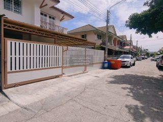 For sale 3 bedrooms house in Mueang Samut Prakan, Samut Prakan