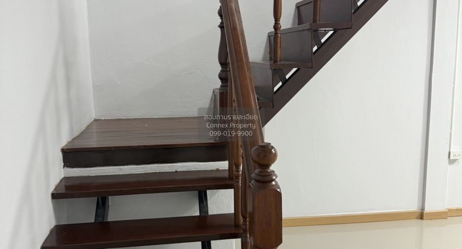 For sale 2 bedrooms townhouse in Wang Thonglang, Bangkok